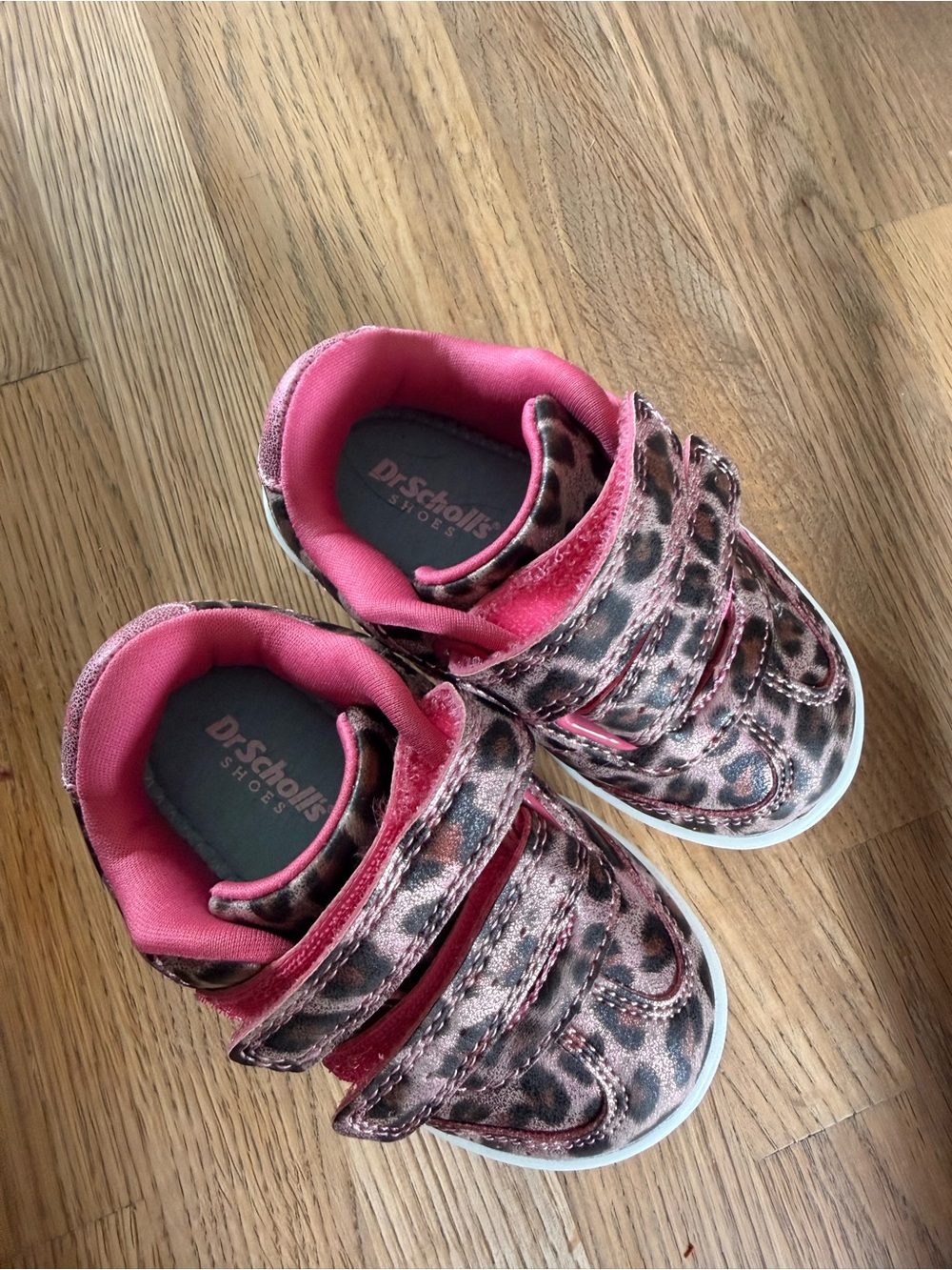 Dr. Scholl's Kids Pink Leopard Velcro Sneakers
